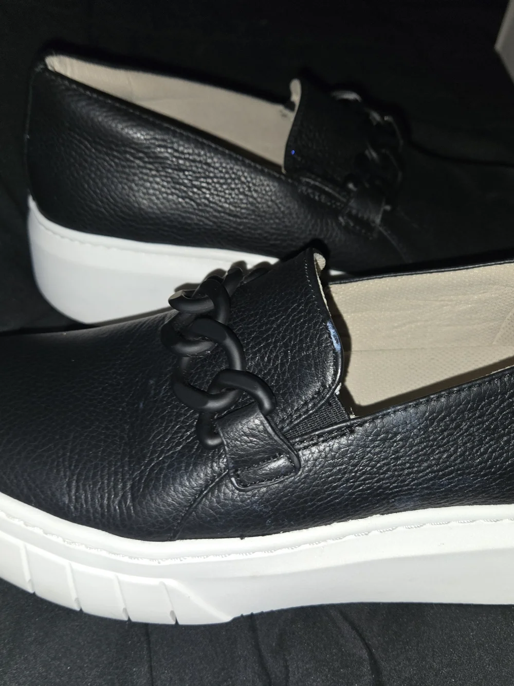 Naturalizer smooth pebbled